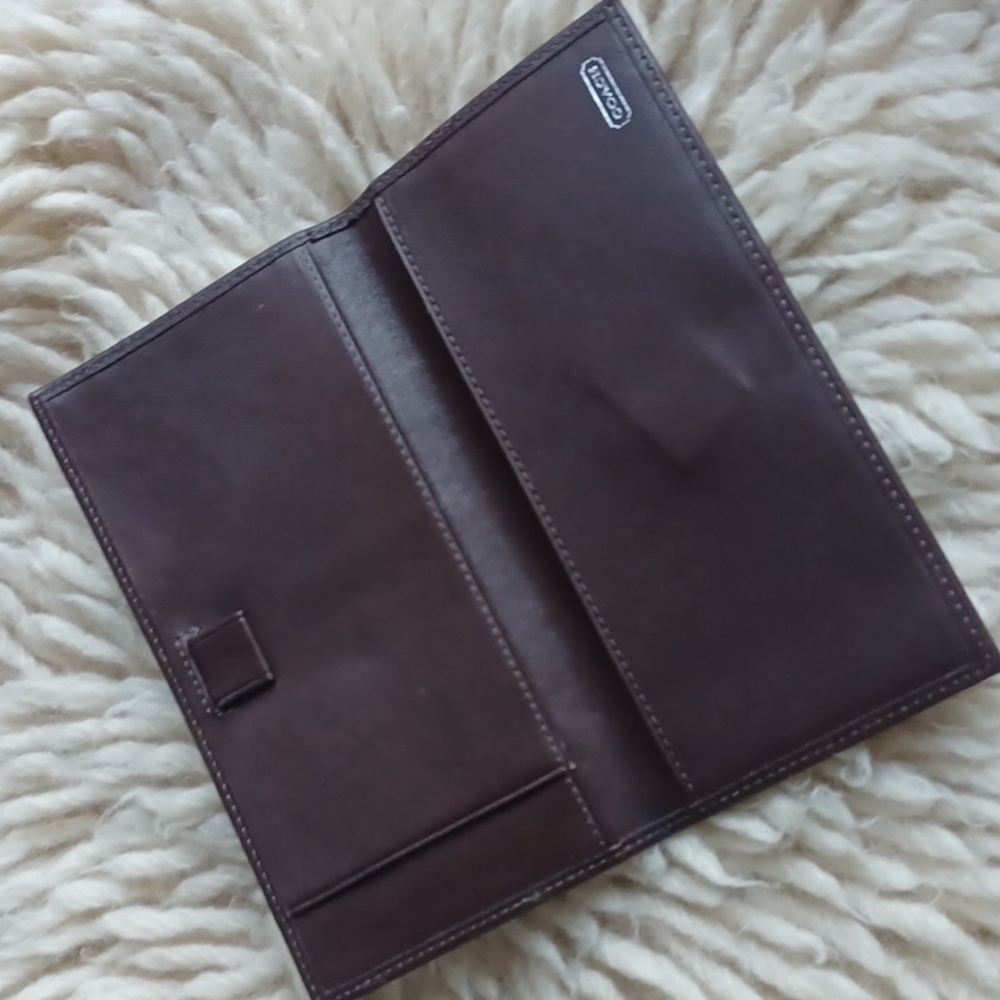 Coach Checkbook  cover - Picture 3 of 11